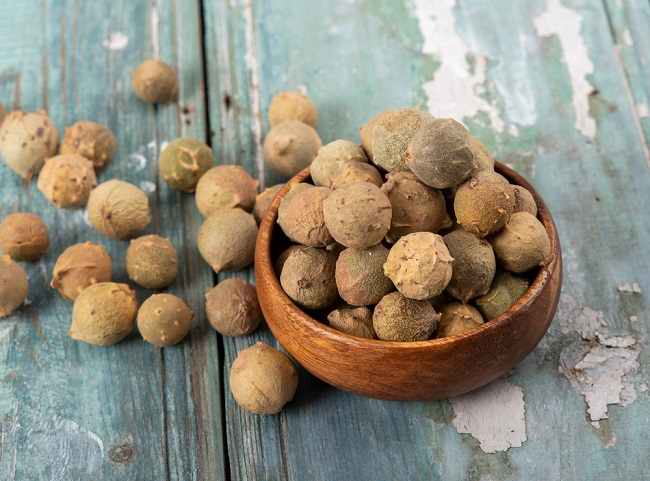 Suplemen herbal yang mengandung manjakani