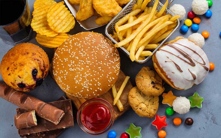 Makanan yang bisa menyebabkan jerawat dan kulit berminyak