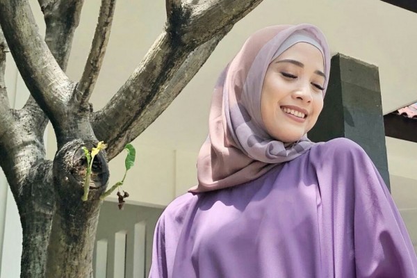 Rahasia tampil cantik dan awet muda ala Fanny Fabriana