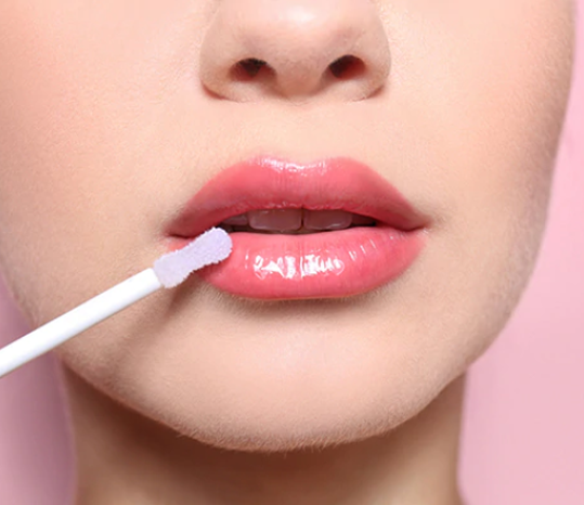Cara Membuat Bibir Tampak Lebih Bervolume