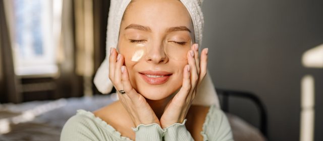 Skincare untuk Atasi Kulit Mengelupas