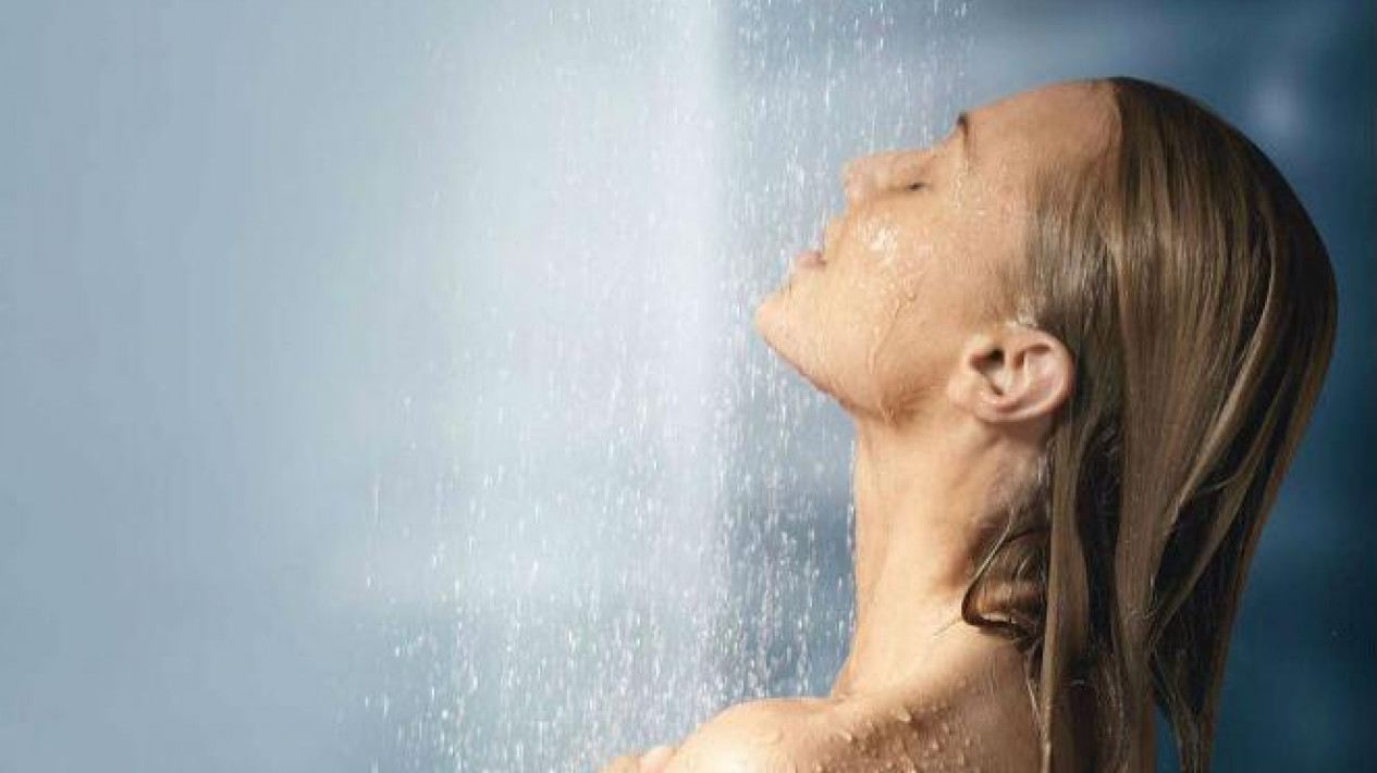 mitos seputar mandi yang wajib diketahui