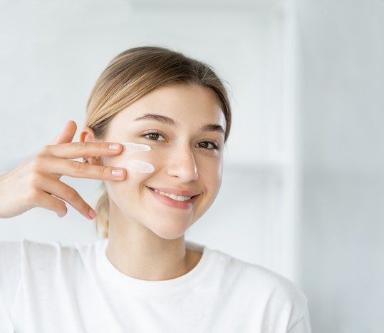 Manfaat Menggunakan Skincare di Usia Remaja