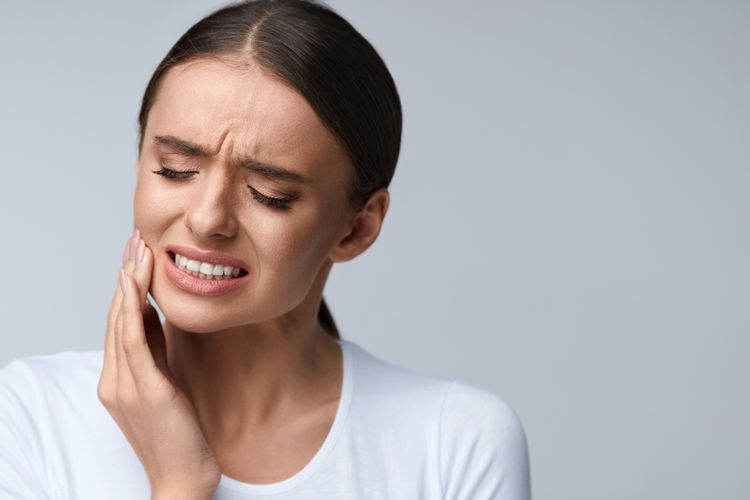 cara atasi gigi sensitif dengan cepat